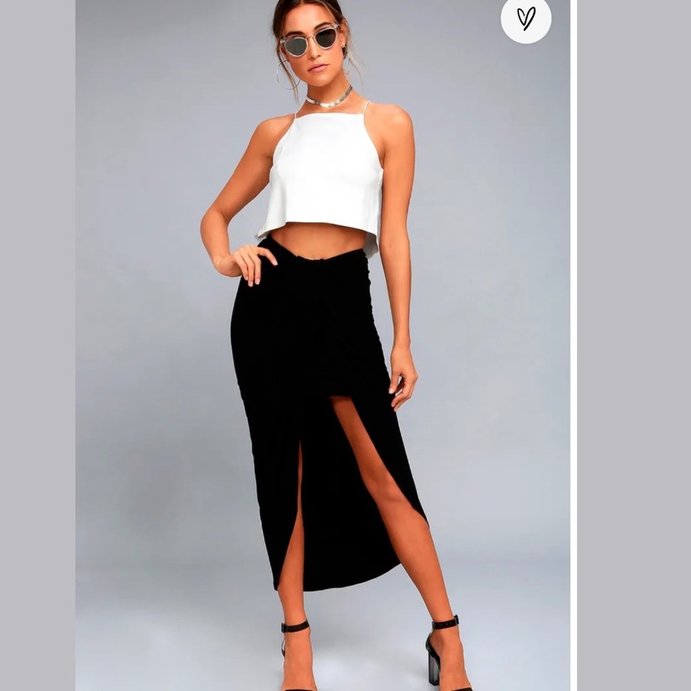LULU’S Scenic Drive Black Wrap Midi Skirt!